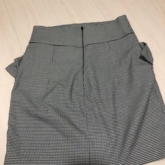 H&M ミニスカートの画像