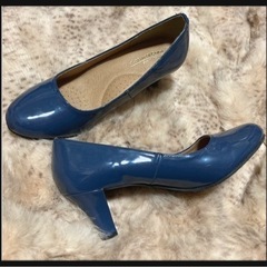 ꒰natural color꒱エナメル パンプス 紺色 24cm...