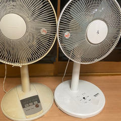 扇風機　2台差し上げます