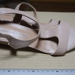 【無料】ADOLFO DOMINGUEZのサンダルの画像