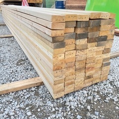 売り切れ🙇‍♂️☆大量材木2×4☆ 4.87m 約800kgの画像