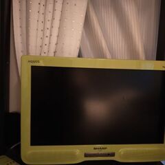 SHARP　20インチ　テレビの画像