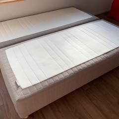 IKEA 脚付き マットレス ベッド