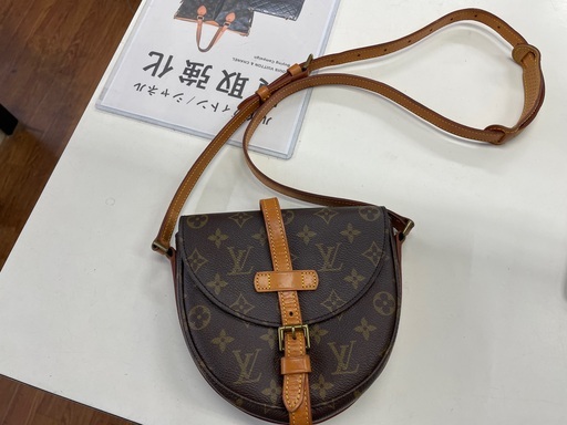 LOUIS VUITTON ショルダーバッグ　モノグラム　M51234 内ポケット使用不可　程度C