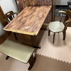 決まりました★ダイニングテーブルの画像