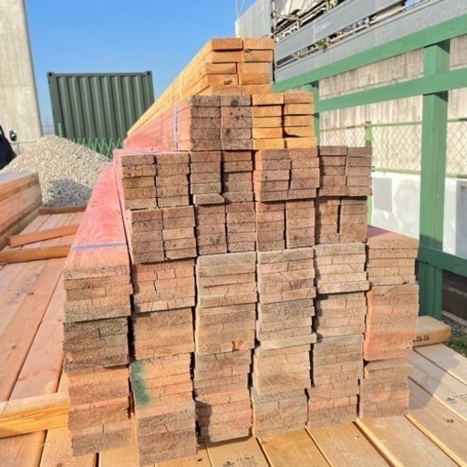 ☆防腐,防虫加工　胴縁　約4m! 800kg☆ おまけ付き ☆防腐,防虫加工 胴縁 約4m! 800kg☆ おまけ付き 【公式通販】
