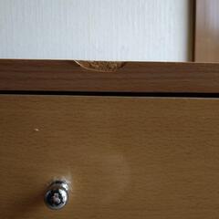 ３段引出し収納　コロコロ足付きの画像