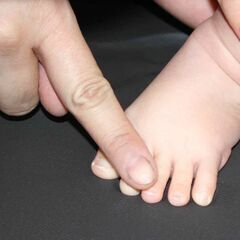 パパやママが作る天使のサンダル制作ワークショップの画像