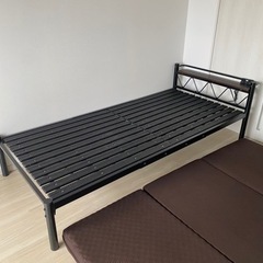 ベッドフレームの画像