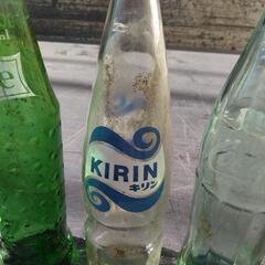 【昭和レトロ】懐かしの瓶ジュース　空き瓶の画像