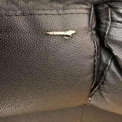 【無料】3人がけの黒ソファお譲りいたします！の画像