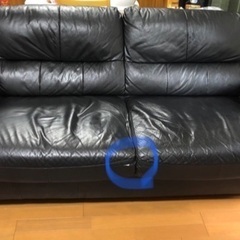 【無料】3人がけの黒ソファお譲りいたします！の画像