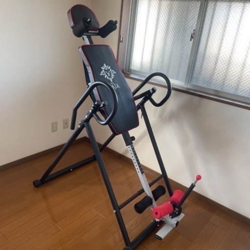【超美品】逆さぶら下がり健康器具　ぶら下がり　トレーニング　腰痛
