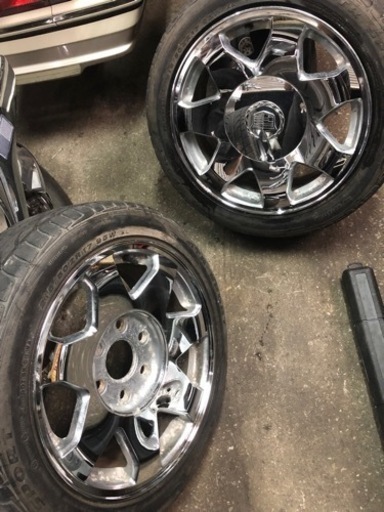 エスカレード　アルミホイール　6穴　17インチ