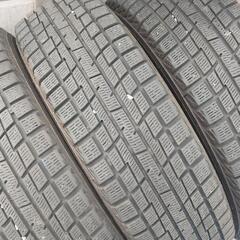 軽自動車　スタッドレスタイヤ　溝ありの画像