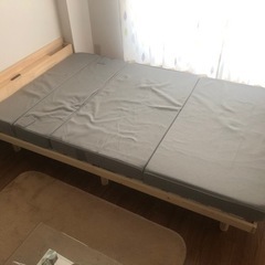 セミダブル ベットフレーム+マットレスの画像