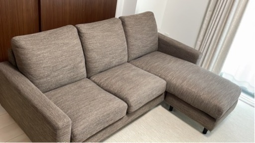 ニトリのソファ　使用期間短め、形変えられます！
