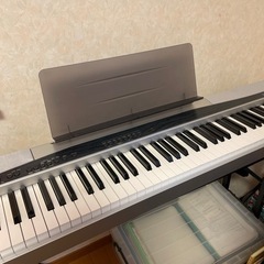 電子ピアノ