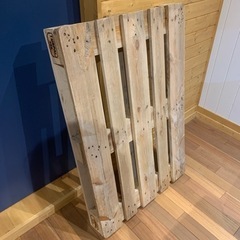 木製パレット　一枚　本物　1200×800×140