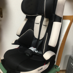 【お取引交渉中】10日まで限定値下げ！　【美品】Combi チャイルドシート　3歳から用の画像