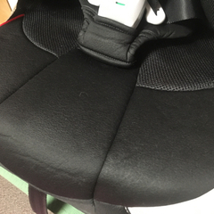 【お取引交渉中】10日まで限定値下げ！　【美品】Combi チャイルドシート　3歳から用の画像
