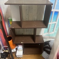 棚三段茶色