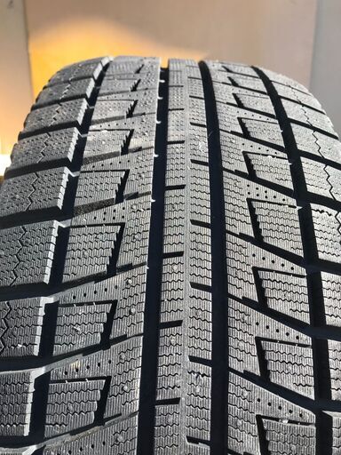 Y販売済み　２０２１年冬期　大雪注意報　土岐市の中古高パホーマンス安価なスタッドレスタイヤ　バリ山タイヤ　多数取り揃え