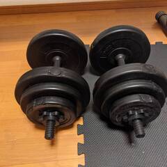 中古 シットアップベンチとダンベルセットの画像