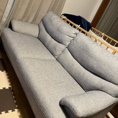 ニトリ三人掛けソファの画像