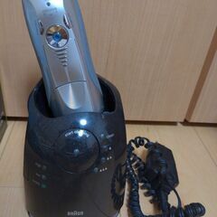 【ブラウン】髭剃りの画像