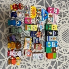 値下げ　おおきな観覧車のくるくる遊園地ブロックバケツ& アンパンマンハッピーブロックボックス 100の画像