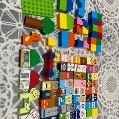 値下げ　おおきな観覧車のくるくる遊園地ブロックバケツ& アンパンマンハッピーブロックボックス 100の画像