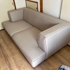 三人掛けソファー 90％新しい 値下げします