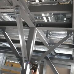 金属建具取付工(設備金物等)