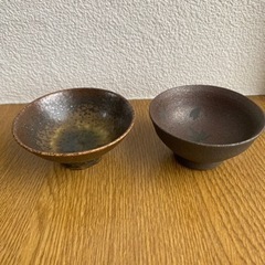 【会員特典＆美品】陶器のおちょこ2つ　落ち着いた色合い 杜の蔵会員特典