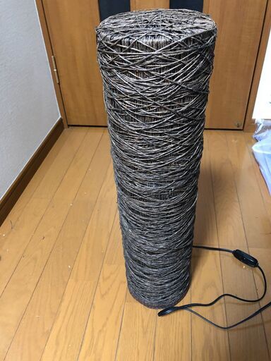 フロアランプ　ニトリ