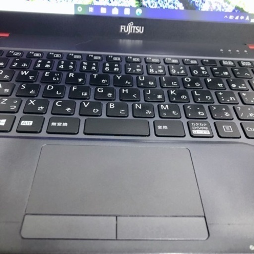 鮮やかな789gレッドPC☆気分転換にたまにはカフェでお仕事しませんか？