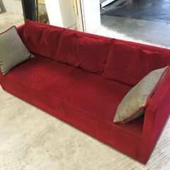 相合家具製作所の赤いソファーの画像