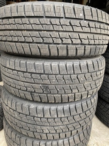 スタッドレス☆グッドイヤー　215/60r16 2013年バリ溝