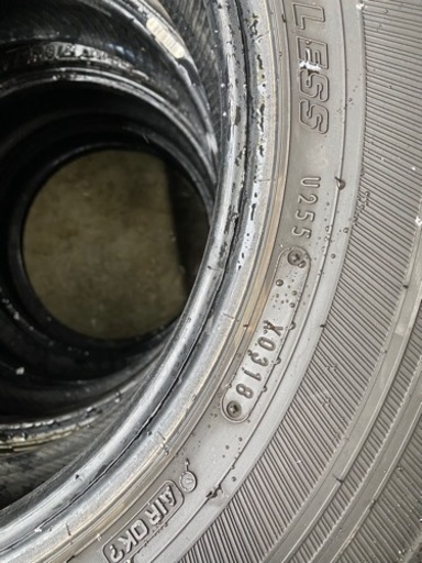 ■脱着組み換え工賃込み☆ハイエース　キャラバン　バリ溝スタッドレス195/80r15 107/105l lt