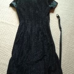 ワンピース黒　カーディガン付きの画像