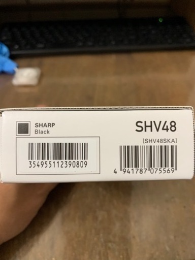 AQUOS SHV48  ほぼ新品！！