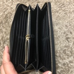 プラダの長財布の画像