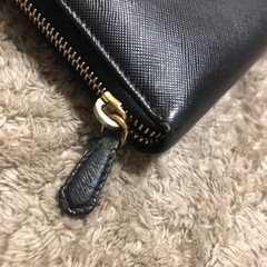 プラダの長財布の画像