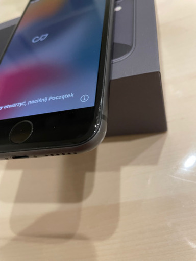 iPhone8 SpaceGray 64GB SIMロック解除 [美品]