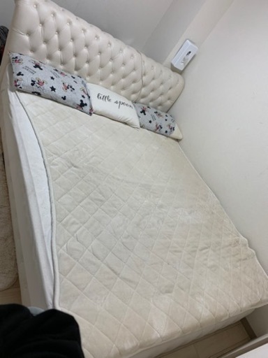 クイーンベッド 今週土曜日引き取りお願いします