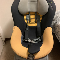 コンビ　チャイルドカーシート　ゼウスターン