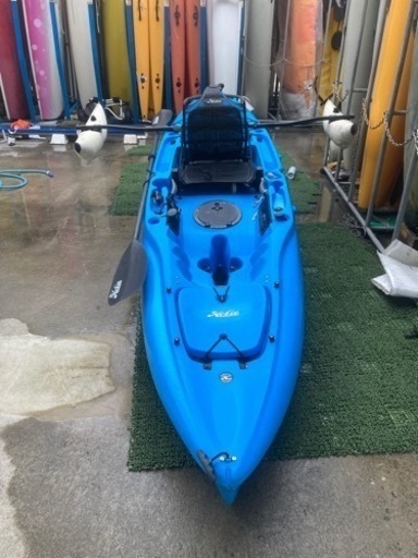 釣りに最適なHOBIE アウトバック　足漕ぎカヤック　魚探とアウトリガー装備　西濃運輸営業所留め発送可