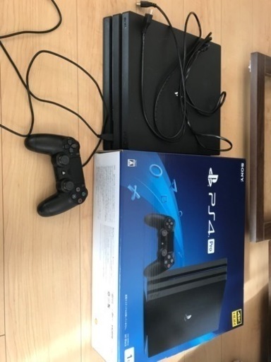 【値引き】PS4セット売ります！コントローラー1、ソフト2個付き