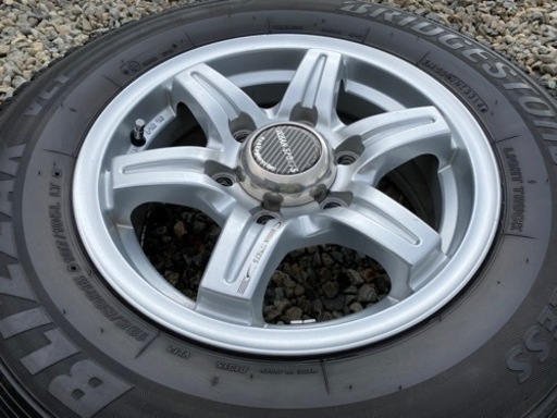 ハイエースに履いていたスタッドレスタイヤ